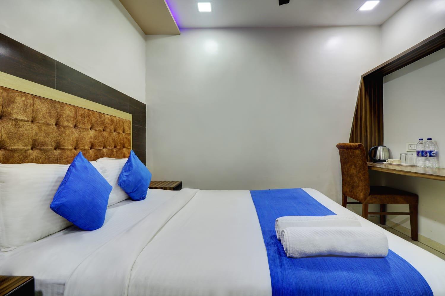 Hotel New Blue Sapphire Residency Mumbai Room photo